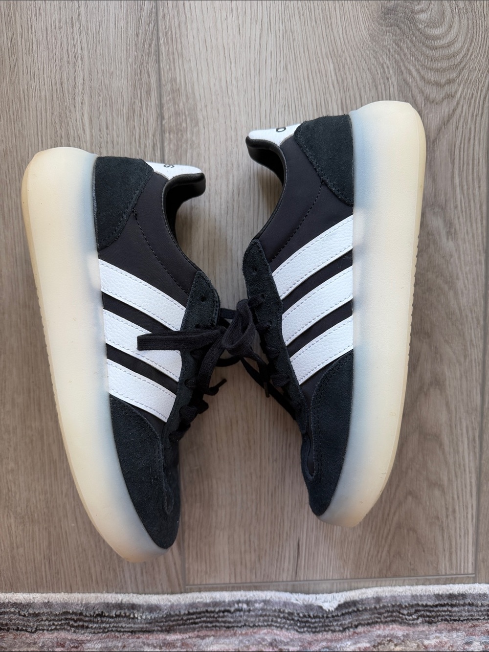 Adidas Barreda sneakers